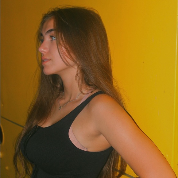 Meet your Posher, Meagan - Picture 16 of 16